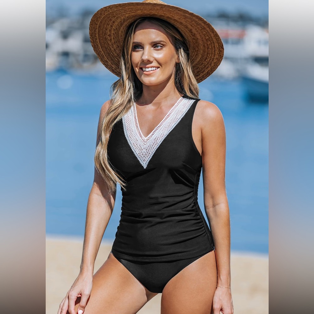 Cupshe Black Tankini Top & Standard Rise Bottoms Set